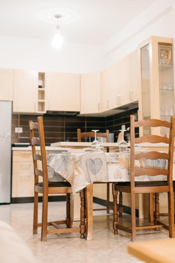 Rs Place 1-Bedroom Apartment Tirana Esterno foto