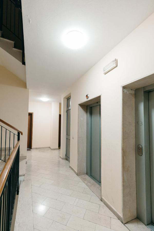 Rs Place 1-Bedroom Apartment Tirana Esterno foto