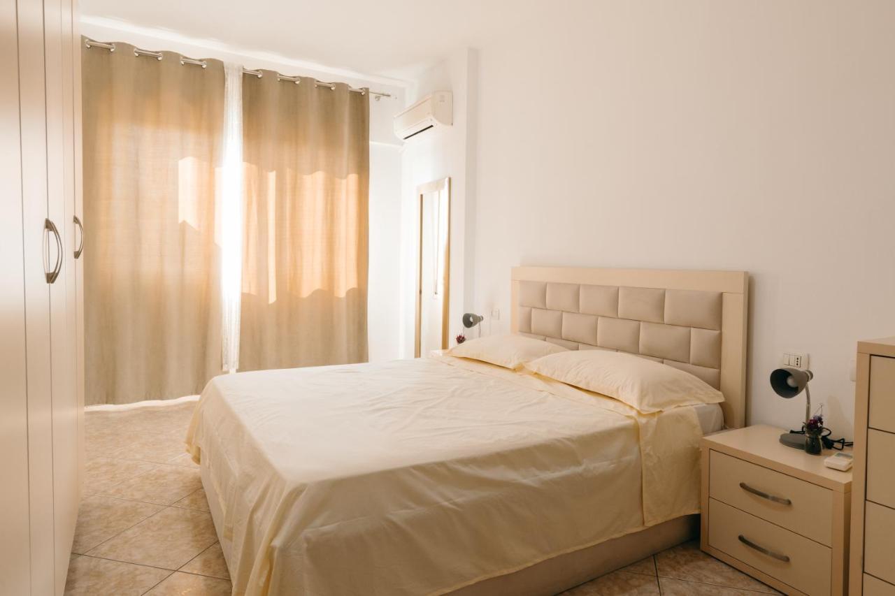Rs Place 1-Bedroom Apartment Tirana Esterno foto