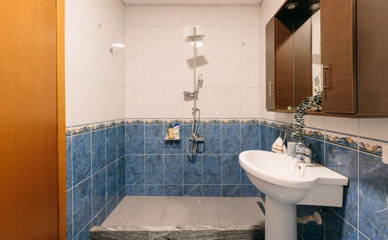 Rs Place 1-Bedroom Apartment Tirana Esterno foto