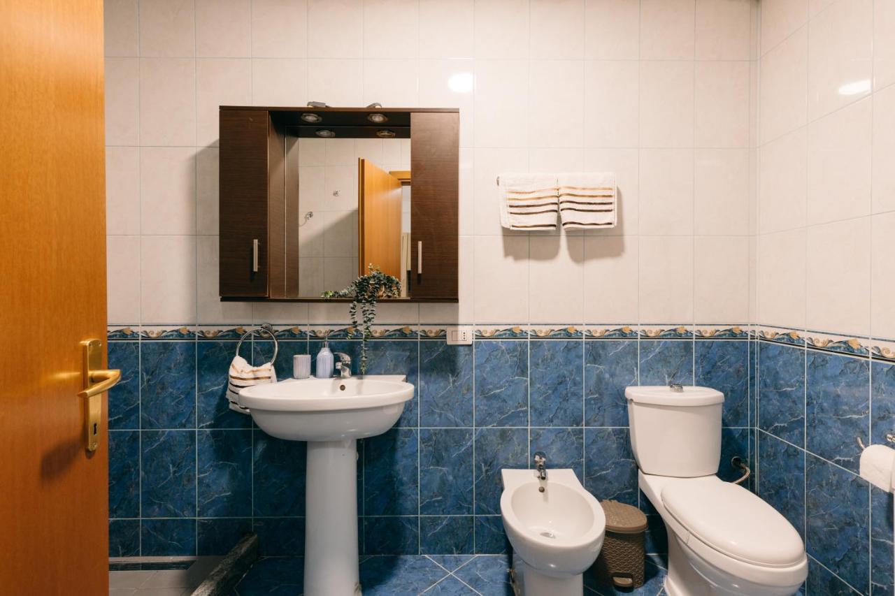 Rs Place 1-Bedroom Apartment Tirana Esterno foto
